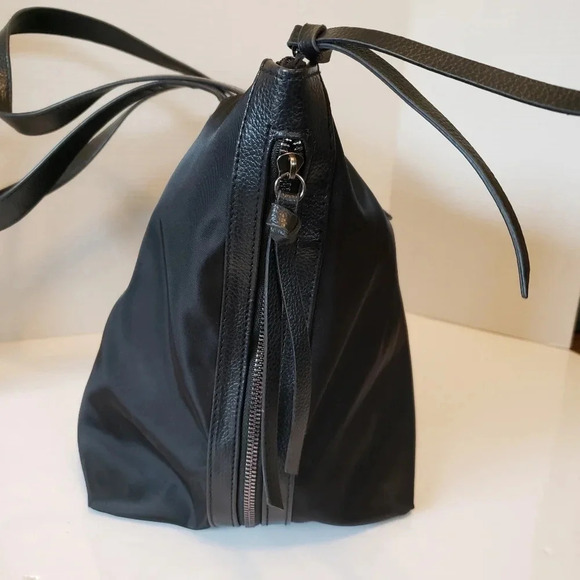 Botkier  New York Large Black Polyester/Vegan Leather Trim Tote Bag. - Picture 3 of 10